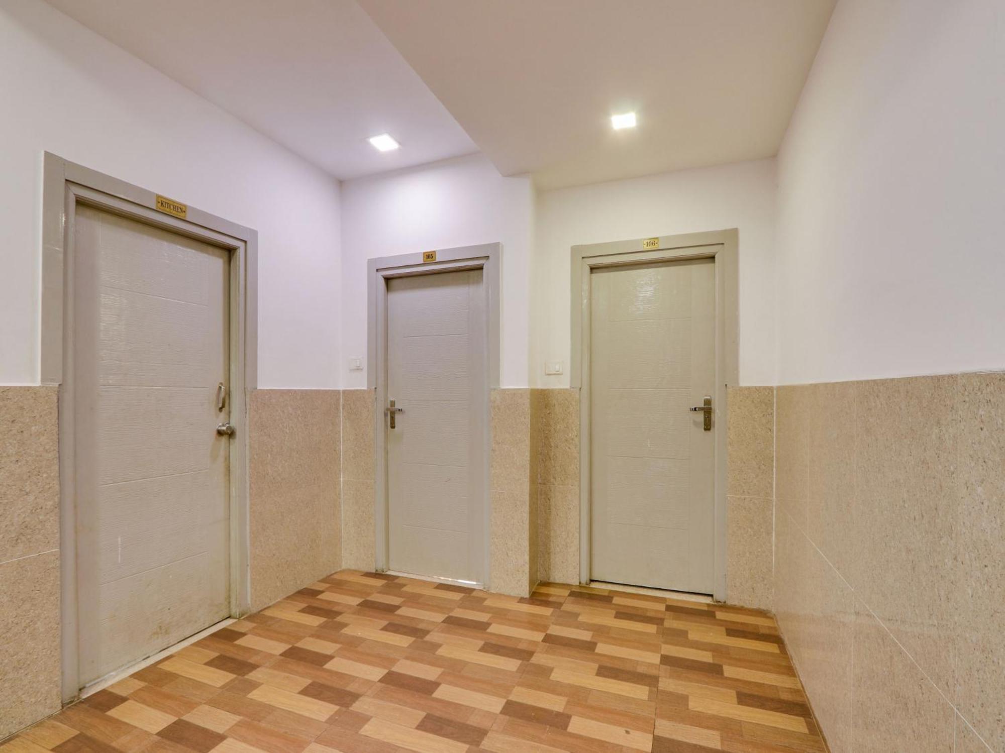 Super Townhouse Qualia Prime Hotel Near Nexus Mall Hyderabad Exterior photo
