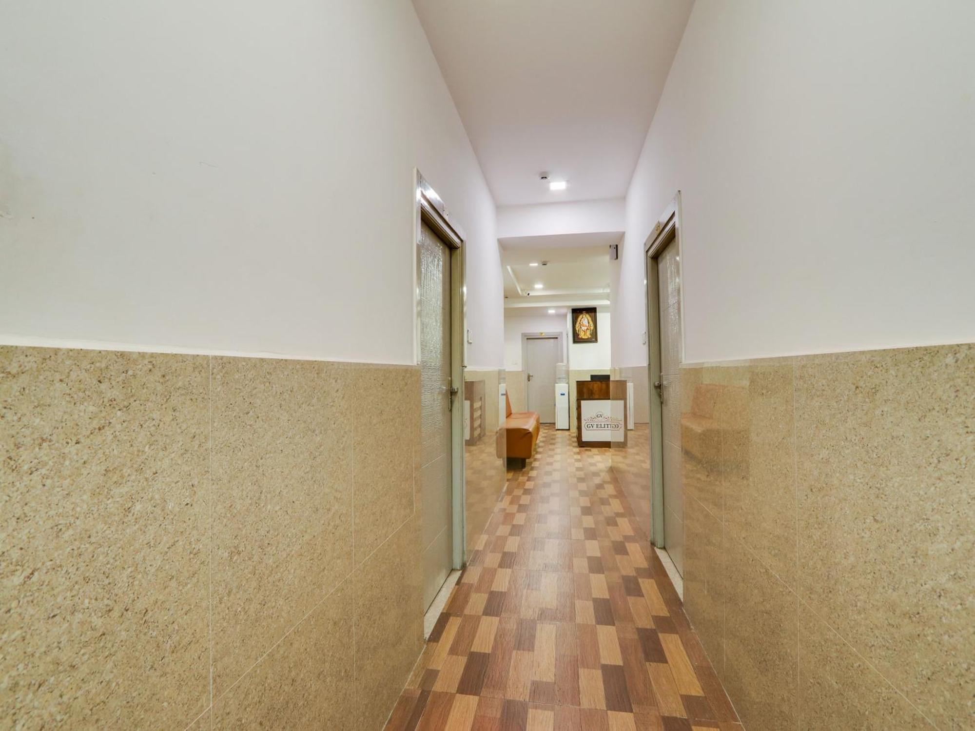 Super Townhouse Qualia Prime Hotel Near Nexus Mall Hyderabad Exterior photo